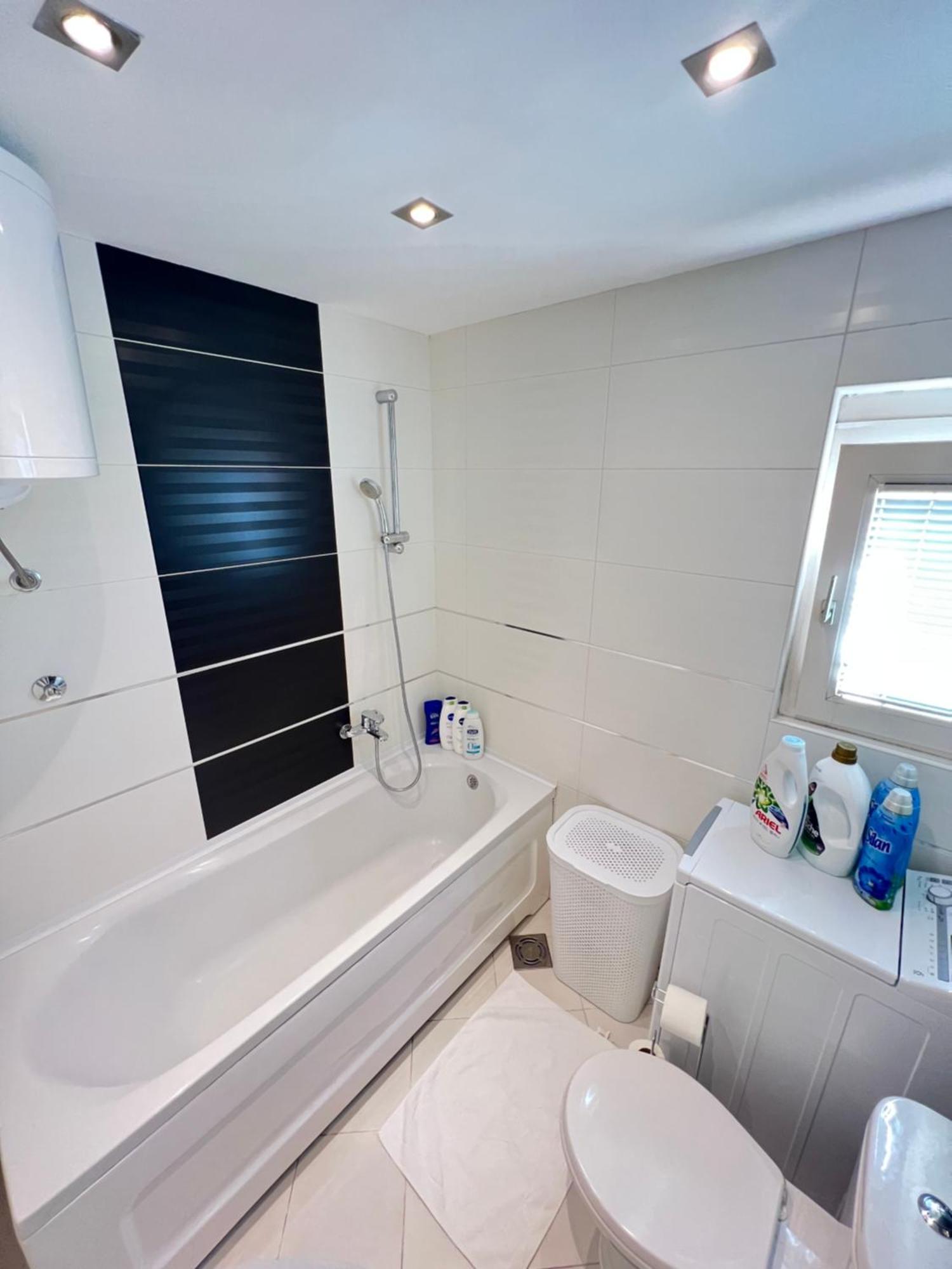 Apartment Hana บาร์ ภายนอก รูปภาพ